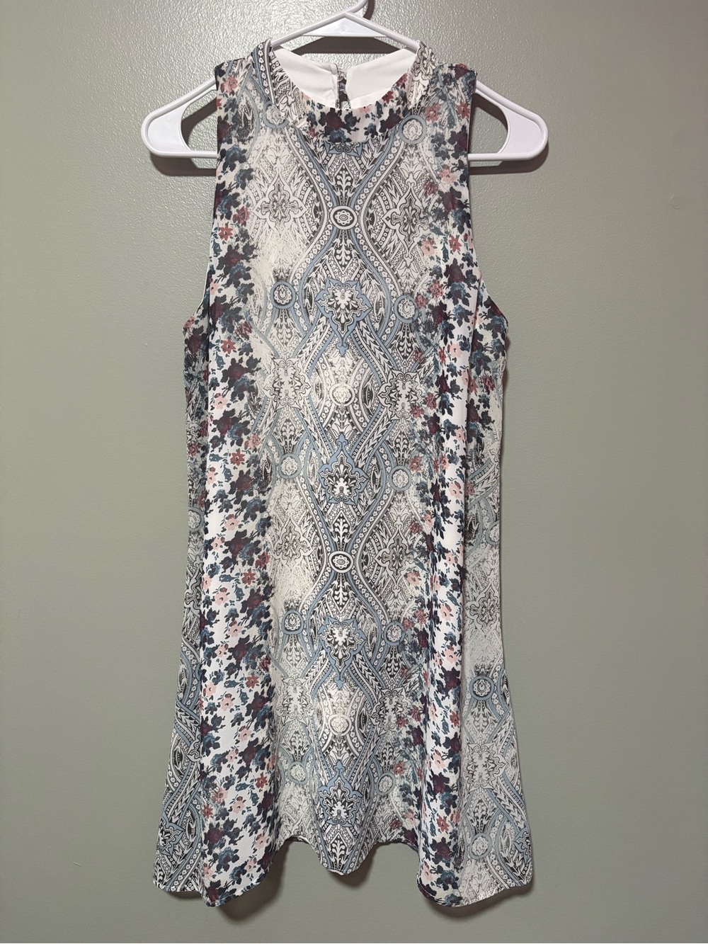 Speechless Sleeveless Floral Paisley Shift Dress Size Medium
